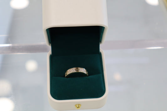 10K with Moissanite Circle